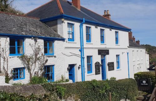 Portloe Bed & Breakfast | The Ship Inn