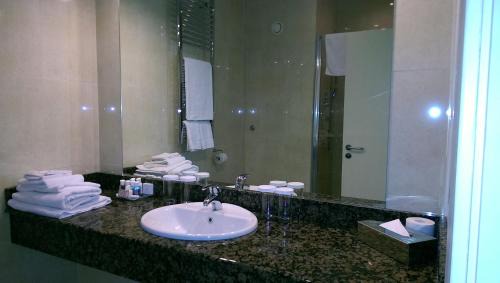 Drummond Etra Hotel | The Shirley Arms Hotel