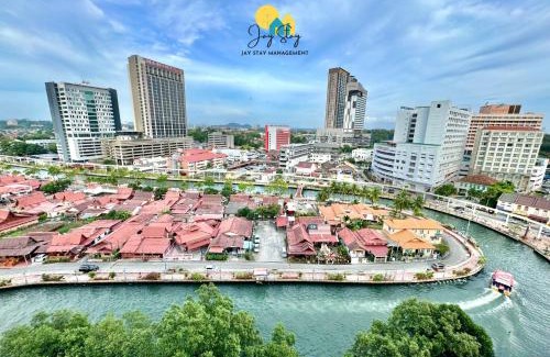 Bunga Paya Pantai Apartment | The Shore l Exclusive Private Garden l Luxury Suite l 4-9 pax l Melaka River View l Direct Mall l Jonker Street by Jay Stay Management