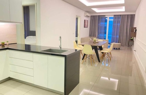 Bunga Paya Pantai Apartment | The Shore Residence Apartment Melaka Centre