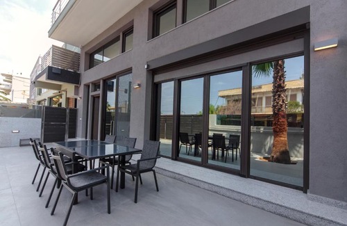 Kato Galatas House | The Siada Beachside Maisonette