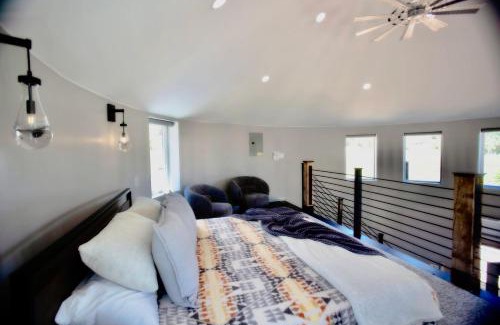 Glendale House | The Silo Loft At Goose Lake Lane