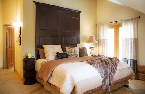 Saint Mary's Bed & Breakfast | The Silver Lake Lodge