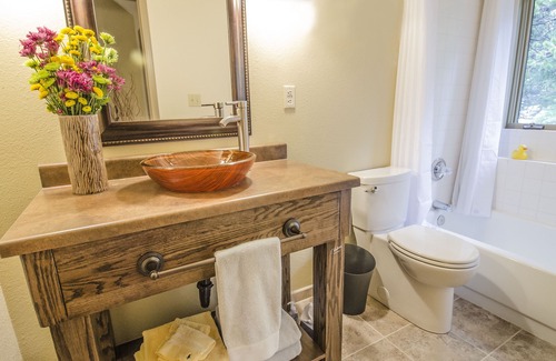 Saint Mary's Bed & Breakfast | The Silver Lake Lodge