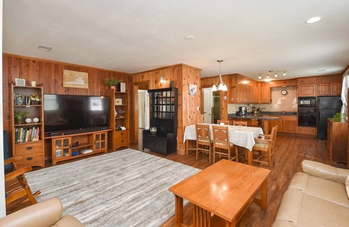 Sandbridge Cottage | The Simple Life, Sandbridge Beach, Canal Front, Dock, Dogs Welcome, Single-story