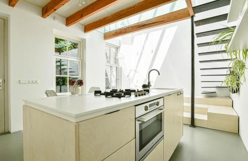 Burgwallen Nieuwe Zijde Apartment | The Sint