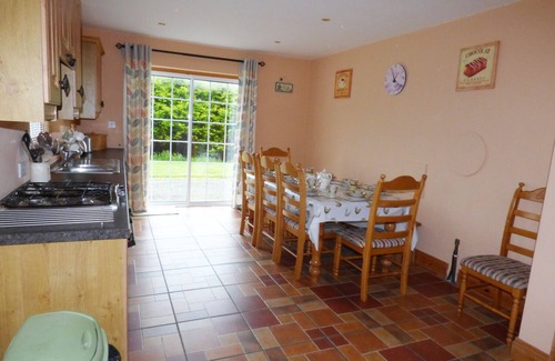 Cahirciveen Cottage | THE SLATE HOUSE, family friendly in Cahersiveen, County Kerry