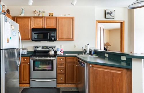 Winter Park Condo | THE SLOPESIDE BUILDING! ON THE MOUNTIAN! SKI DOWN 110 FT TO THE GONDOLA!
