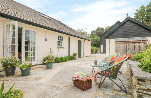 Grampound Cottage | THE SNUG, romantic, country holiday cottage in Grampound