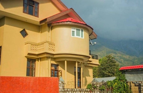 Sidhpur Cottage | The Sojourn 3 bedroom villa for upto 8 people .