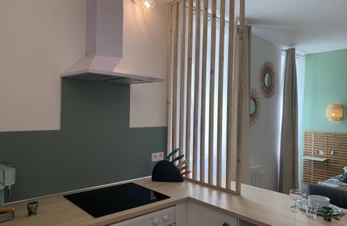 Vallon-Pont-d'Arc Cottage | The source, 30 m2 house, village center, in a renovated house with 4 flats