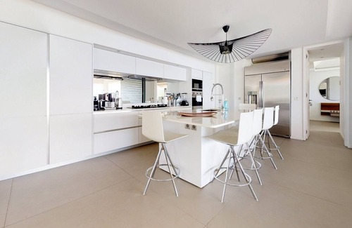 Terre Neuve Villa | The Source (5/6 Rooms)