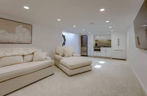 Gretna House | The South House in Gretna, NE - 5 bedrooms