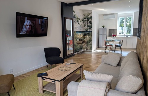 Montlucon Apartment | THE SPA - VILLA VALMY - HYPERCENTRE