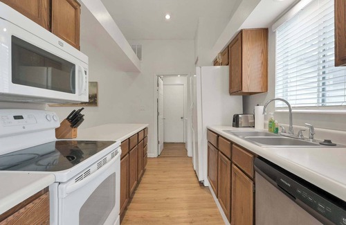 Columbus House | The Spacious Rambling Ranch