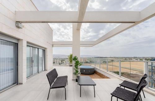 Kiryat Ata Apartment | The spectacular tallest penthouse in the city 4-BR