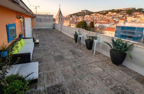 Plisac Apartment | The Spot - Rooftop in the city centre + Parking