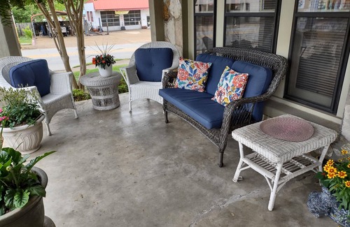 Hardy House | The Spring River Stonehouse Inn, Ben's Room
