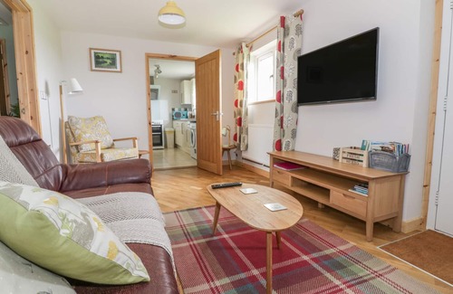 Hopton Cottage | THE STABLE AT CHURCH FARM HOUSE, family friendly in Reedham