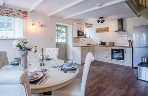 Ludchurch House | The Stables - 2 Bedroom Cottage - Princes Gate