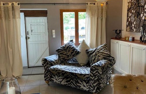 Nonac House | The stables 3 bedroom french villa with outside pool
