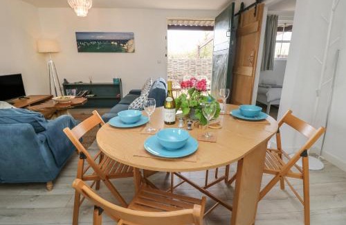 Brighstone House | The Stables