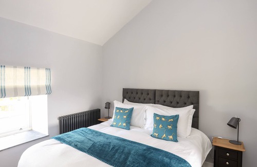 Bryngwran Cottage | THE STABLES, pet friendly, luxury holiday cottage in Bodedern