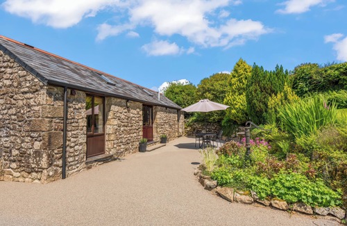 St. Neot Cottage | THE STABLES, pet friendly, character holiday cottage in St Neot