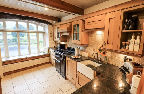 Horton in Ribblesdale Cottage | THE STABLES, pet friendly, with a garden in Horton-In-Ribblesdale