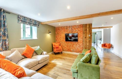 Shrewsbury House | The Stables - Uk44139