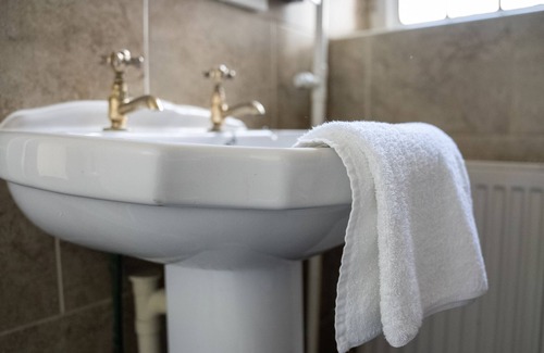 Lingfield Hotel | The Star Inn