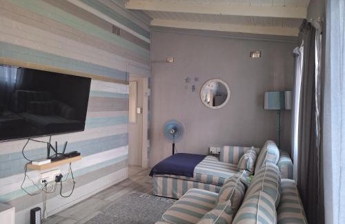 Scottburgh South Ski Chalet | The Starfish Cottage