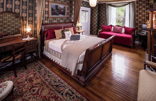 Galena Bed & Breakfast | The Steamboat House Bed & Breakfast