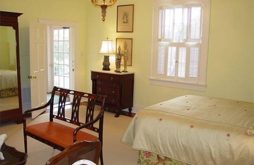 Historic Downtown Savannah Bed & Breakfast | The Stephen Williams House