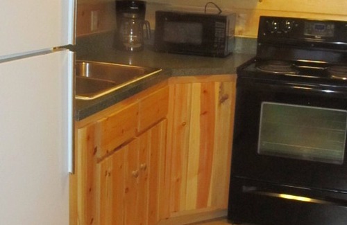 Wapiti Cabin | The Stewart - Cabin with Mountain views, Close to Yellowstone