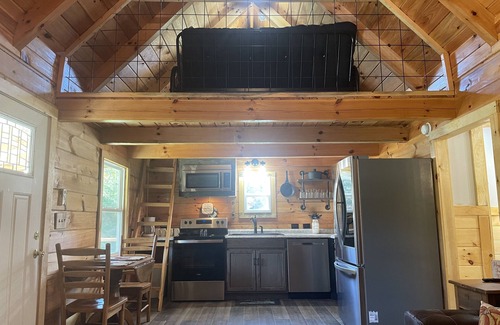 Campton Cabin | The Stillhouse Cabin, mins from Red River Gorge