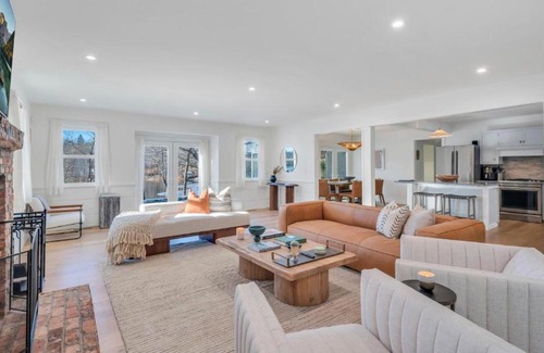 Bantam House | The Stillwater