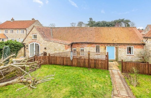Wellingore House | The Stocks Barn, renovated 1750’s barn in picturesque Lincolnshire cliff village