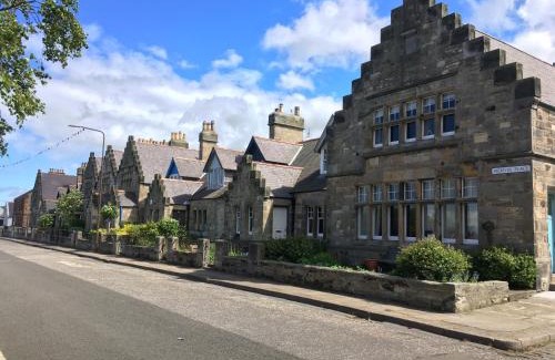 Port Seton Apartment | The Store, harbour holiday cottage
