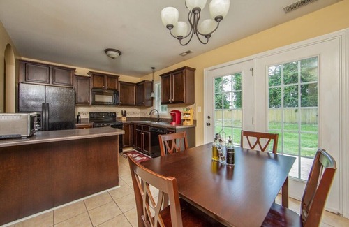 Fayetteville House | The Strickland Stopover