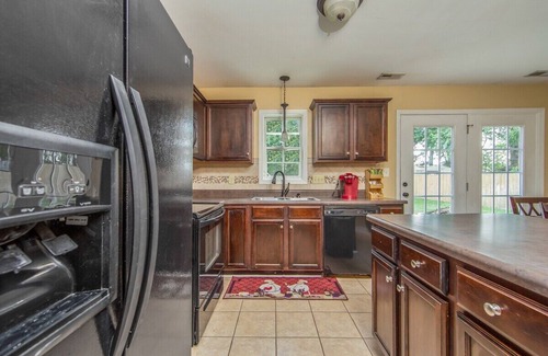 Fayetteville House | The Strickland Stopover