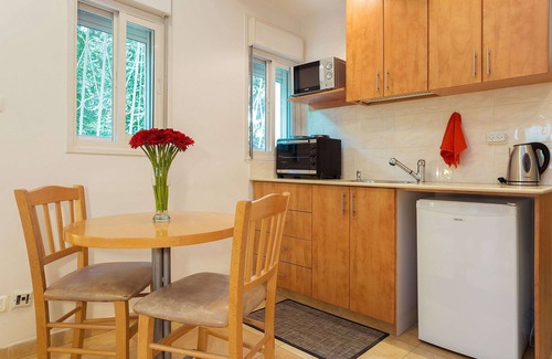 Emek Refaim Apartment | The studio apartment is all one needs for a short rent in Jerusalem