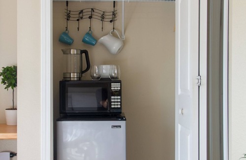 Loughman Apartment | The Studio ~ Peaceful Retreat with Pool near Disney World and Universal Studios!