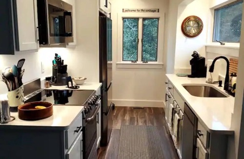 Duck House | The Sugar Shack – Cozy Beach Box Cottage in Duck, NC