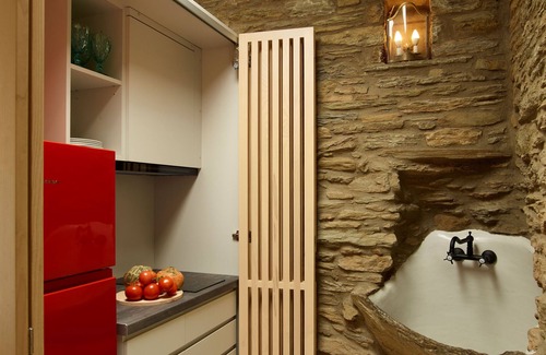 Paleopolis House | The Suite by Heliades Villas – Idyllic Getaway in Andros, pool, 2-bedrooms