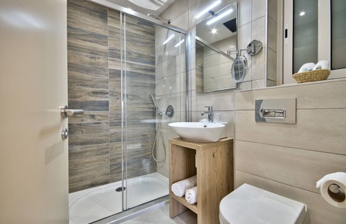 Kirkop Bed & Breakfast | The Suites - Piazza Kirkop