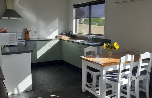 Waitaki District Cottage | The Sun set Cottage 5min from Oamaru or Kakanui