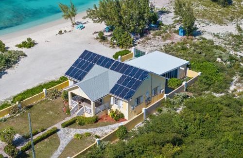 Cockburn Town Villa | The Sunflower Villa 3 Bedroom Entire Beach House In Grand Turk