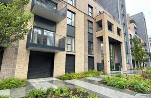 Harlow Apartment | The Sunrise Den