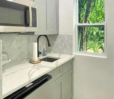 Sion Farm House | The Sunshine House